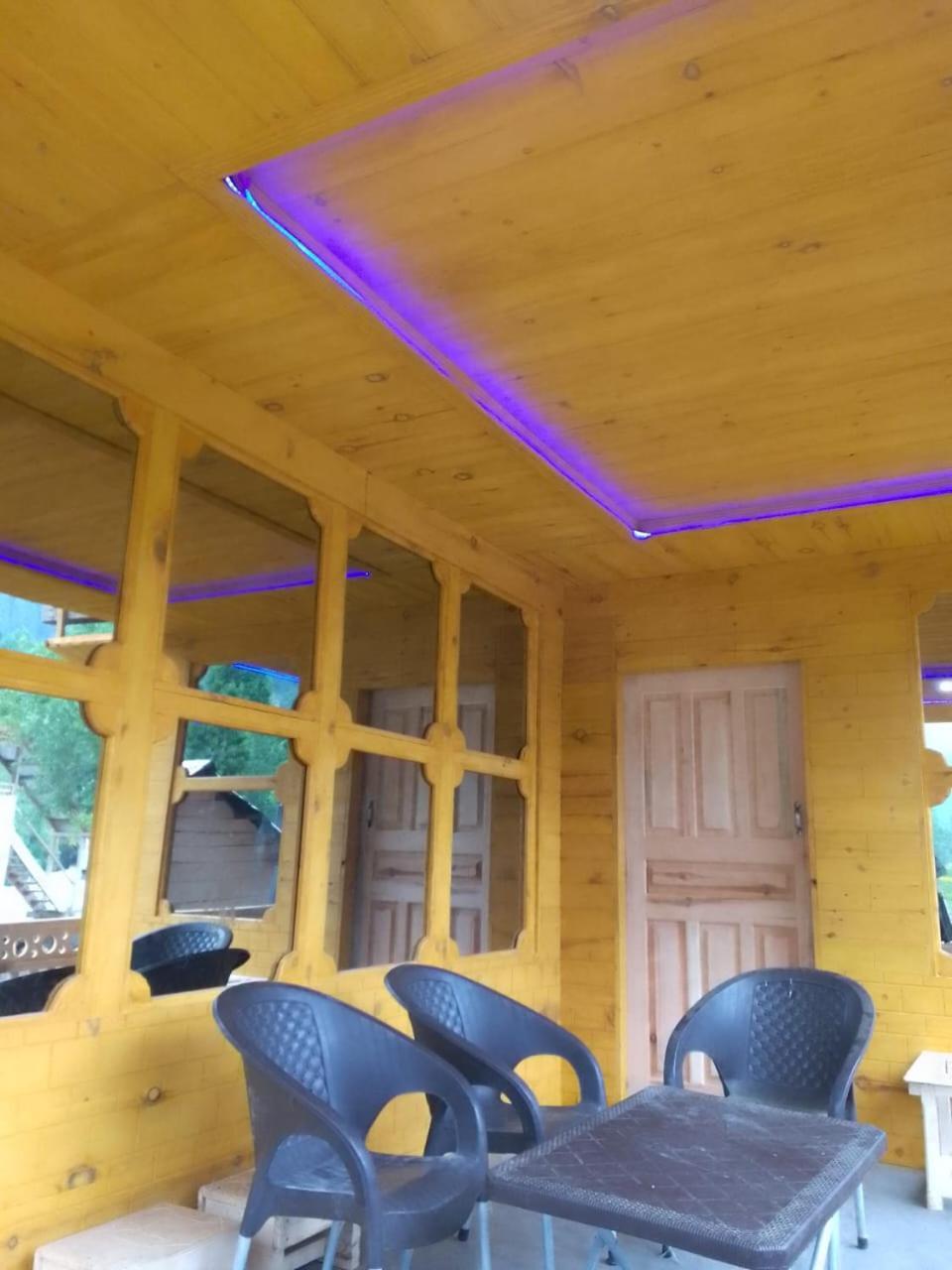 Riverbank Hotel Taobut Neelum Valley Azad Kashmir Taobat エクステリア 写真
